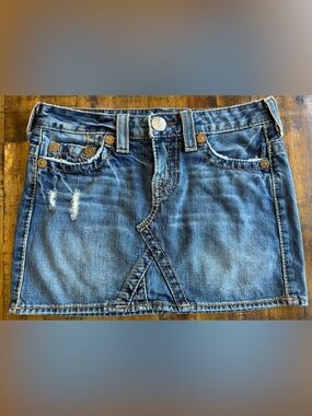 Authentic True Religion Bobby Big T Denim Mini Skirt